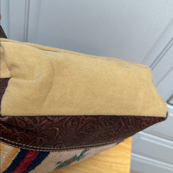 SPRING BLOOMS SHOULDER BAG - Picture 10 of 17